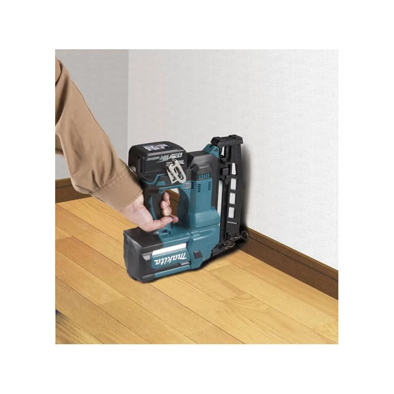 Cloueur Pneumatique Et Sans Fil MAKITA Cloueur Sans Fil 25 à 64 Mm 18V 5Ah - DBN600RTJ 4 Cloueur Pneumatique Et Sans Fil MAKITA Cloueur Sans Fil 25 à 64 Mm 18V 5Ah - DBN600RTJ – Image 2