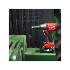 Boulonneuse Sans Fil MILWAUKEE Boulonneuse A Chocs 3/8 - M18 CIW38-402C - 4933433754 -Perceuse Visseuse Soldes milwaukee boulonneuse a chocs 3 8 m18 ciw38 402c 4933433754 3