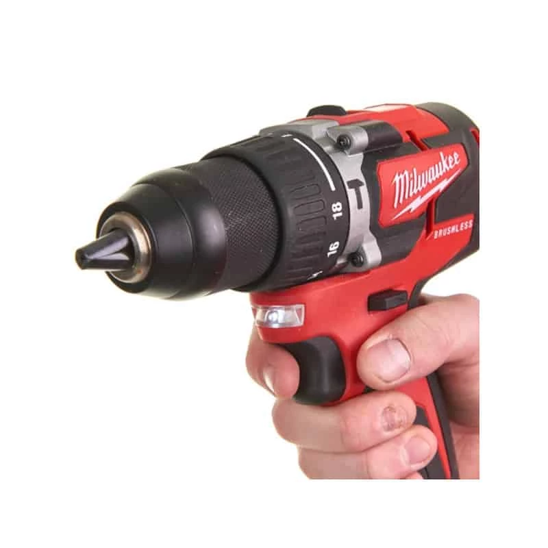 Perceuse Visseuse Percu Sans Fil MILWAUKEE Perceuse Visseuse Percu 18V 4Ah M18 CBLPD-422C - 4933472116 4 Perceuse Visseuse Percu Sans Fil MILWAUKEE Perceuse Visseuse Percu 18V 4Ah M18 CBLPD-422C - 4933472116 – Image 2